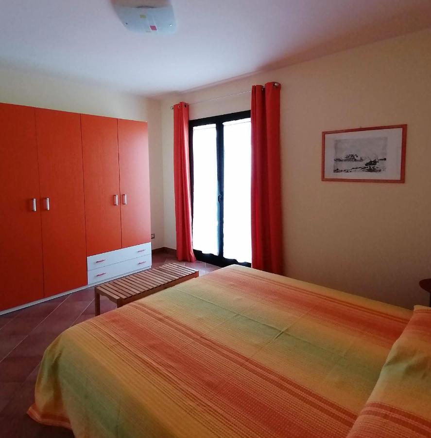 Apartment Saro & Tea Кастель-ди-Туса Экстерьер фото